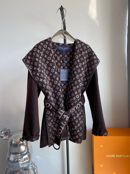 CN - New Collection LUV Wrap Coat 032