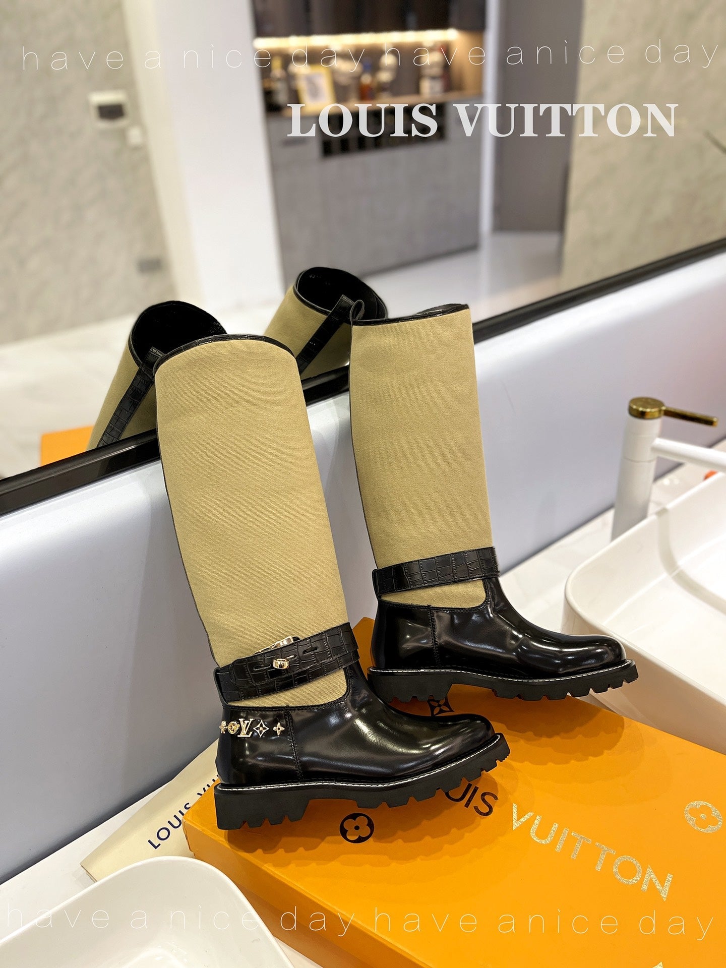 New Collection  LUV BOOTS 028