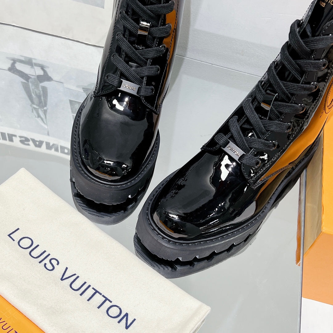 New Collection  LUV BOOTS 006