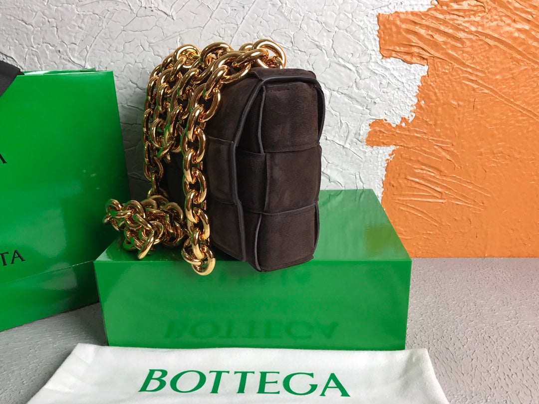 BV Chain Cassette Fondant, For Women, Women’s Bags 10.2in/26cm 631421V04N02132