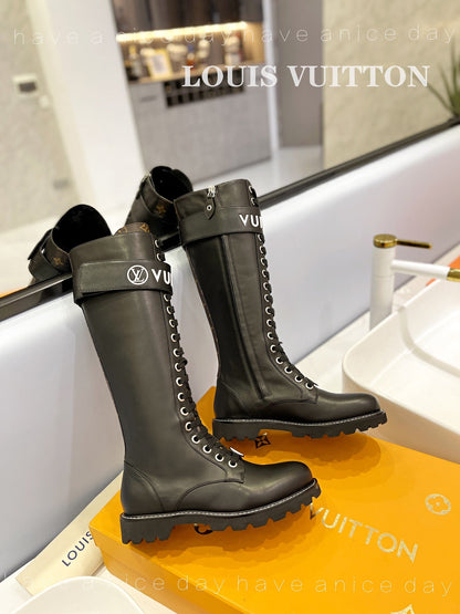 New Collection  LUV BOOTS 031