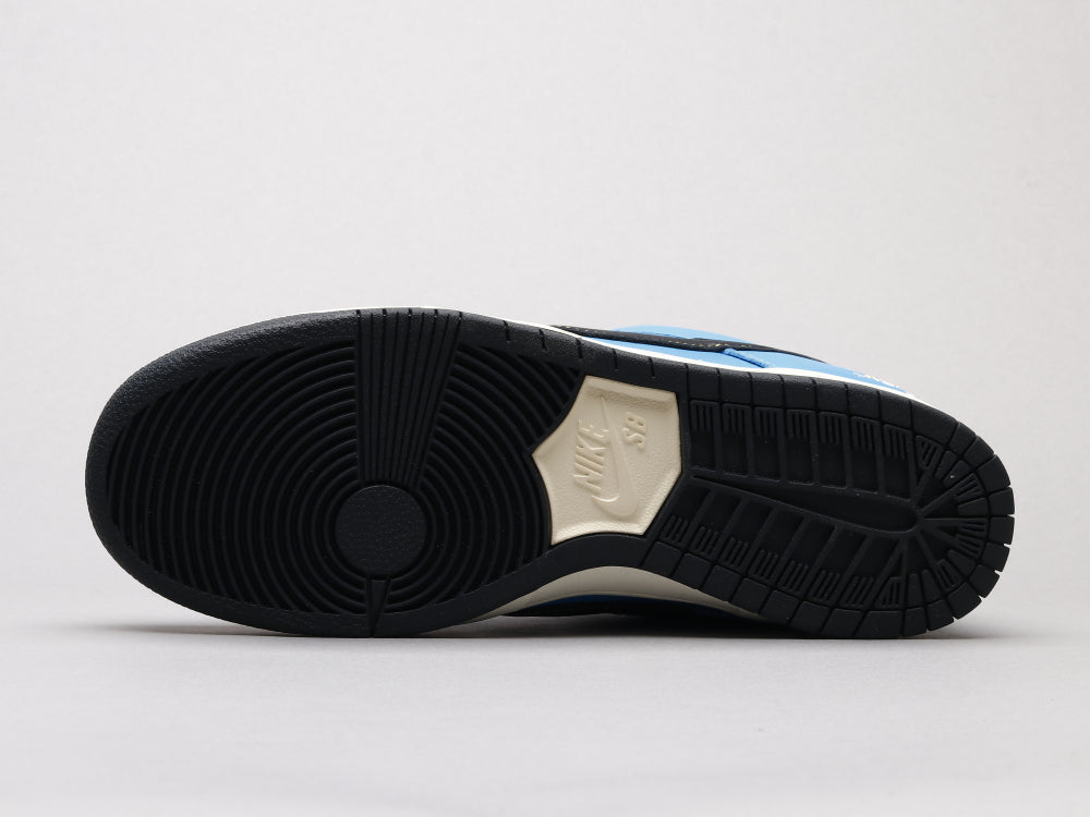 CN - NKE Instant SkateBoards Co-branded Puppy Pirates