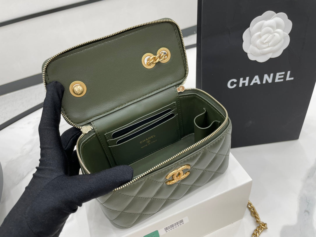 ChanelSmall Vanity Case Emerald Green For Women, Women&#8217;s Bags 5.9in/15cm