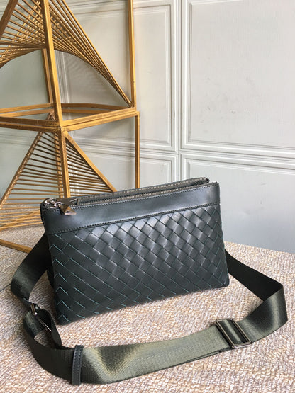 BV Classic Intrecciato Green, For Women, Women’s Bags 10.2in/26cm